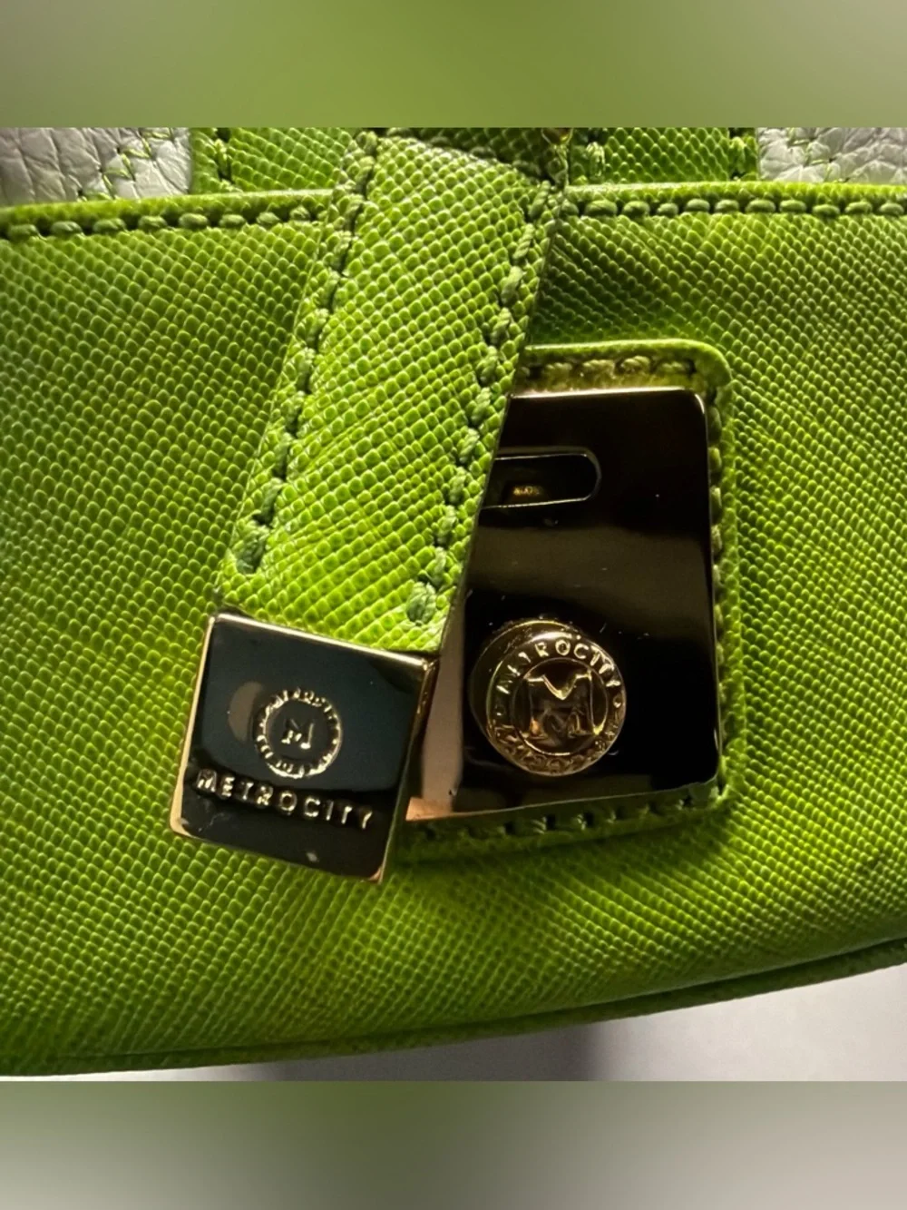 Metrocity Italy White‎ Lime Green Quilted Leather Satchel Handbag Gold Hardware